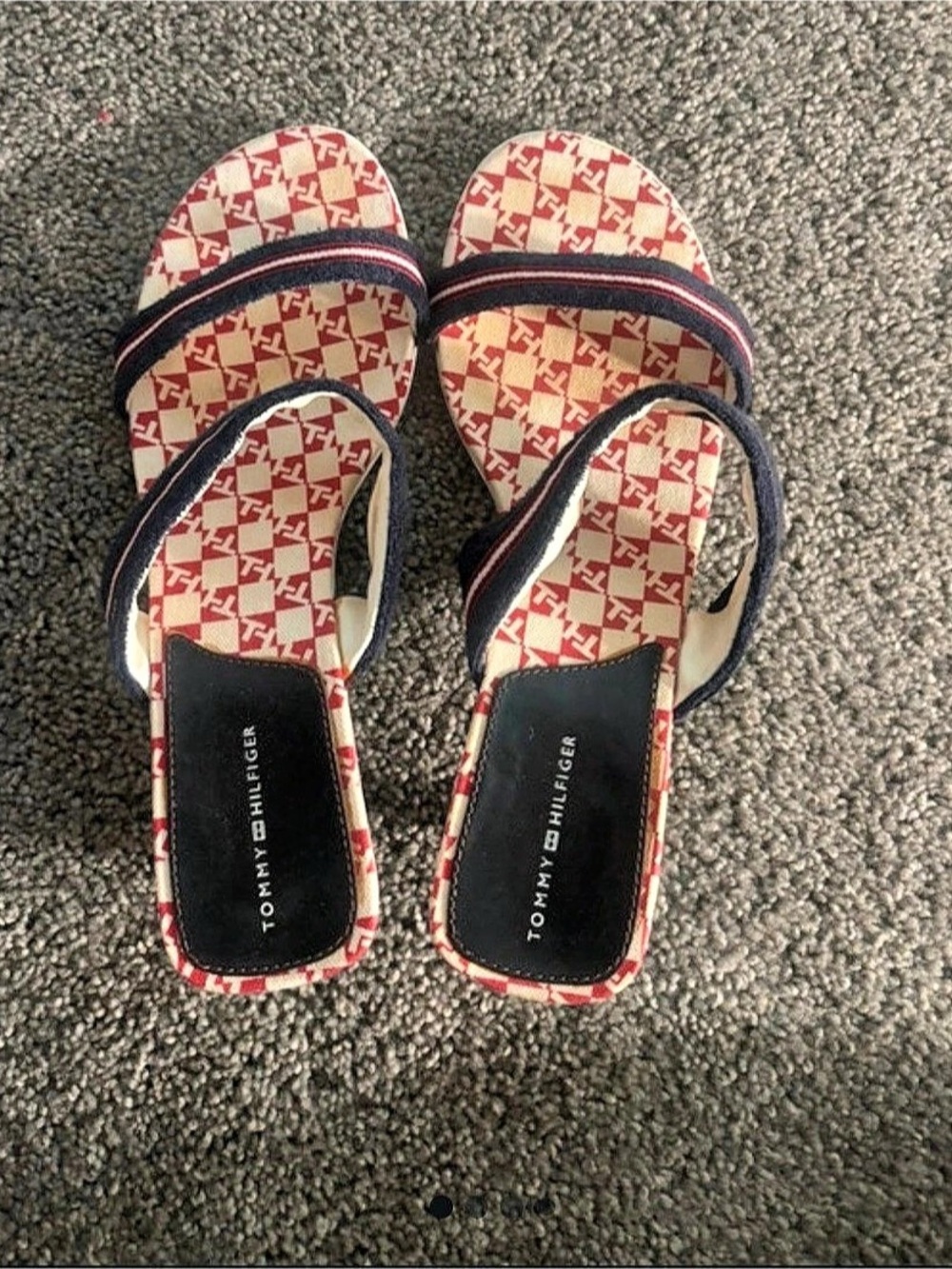Tommy Hilfiger Women's Printed Sandals US 10M